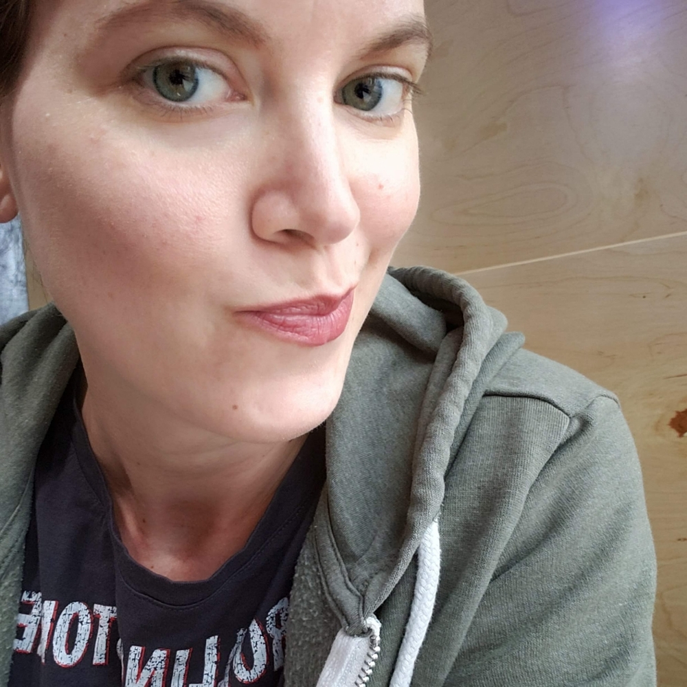 Meet your Posher, A n g e l a